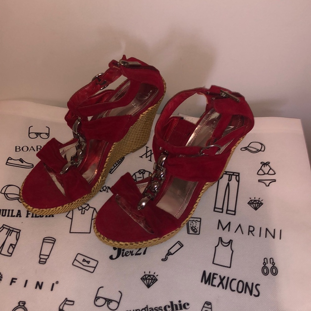 Wedges - Picture 1 of 6